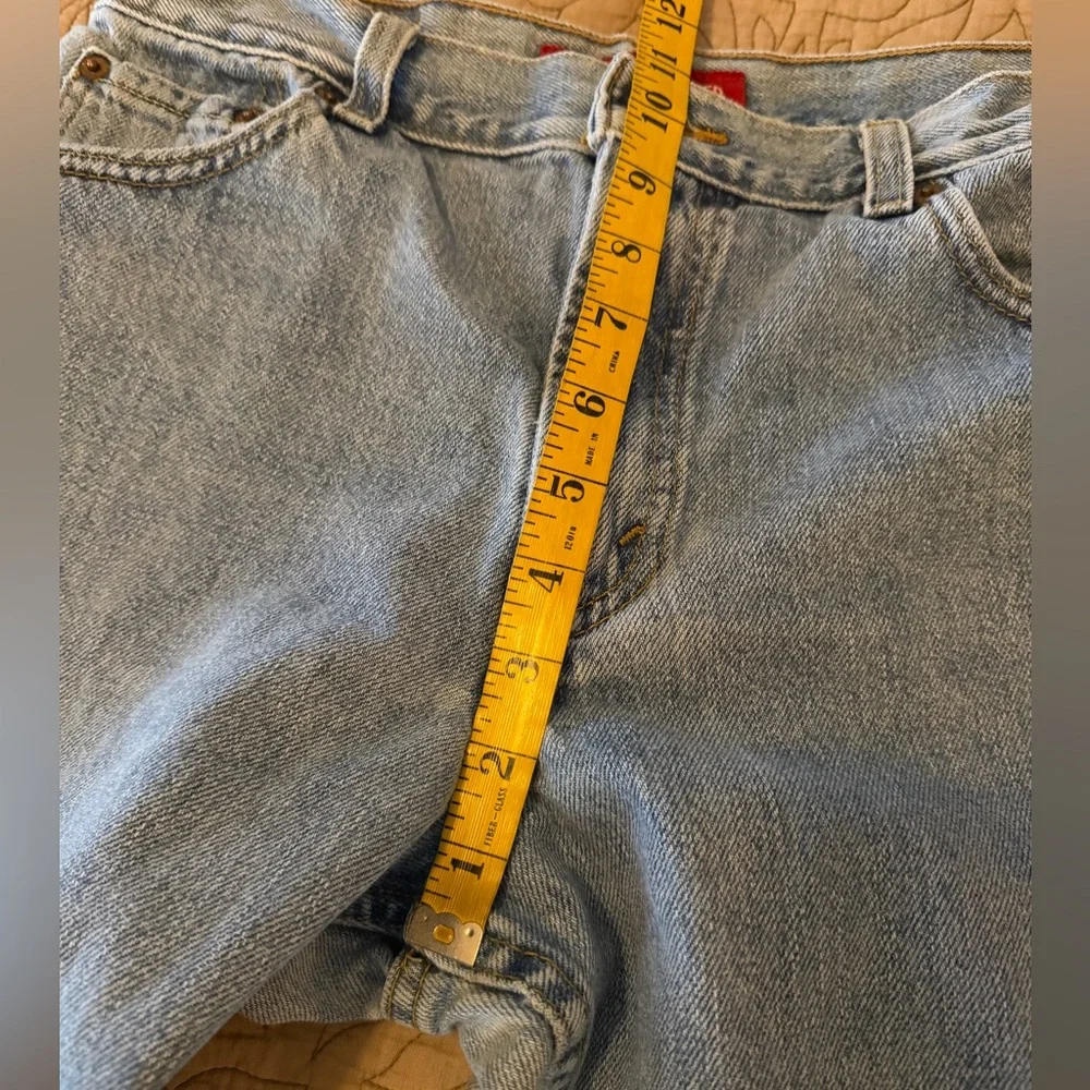 VTG 90s Y2K Levi's 550 Classic Relaxed Fit Worn Wash Jeans, Size 10S - Picture 10 of 13